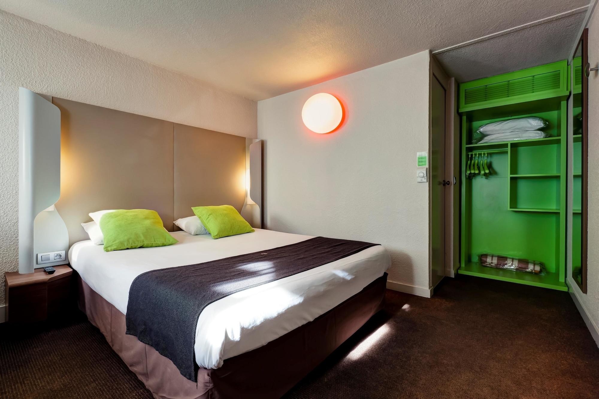 Campanile Geneve - Ferney-Voltaire Hotel Buitenkant foto