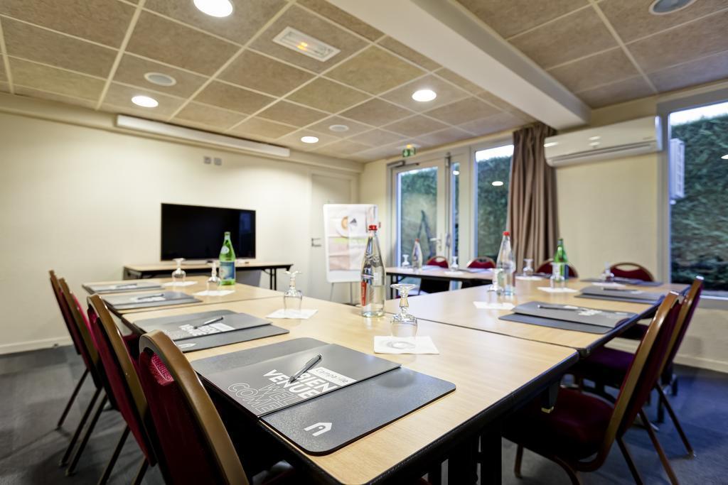 Campanile Geneve - Ferney-Voltaire Hotel Buitenkant foto