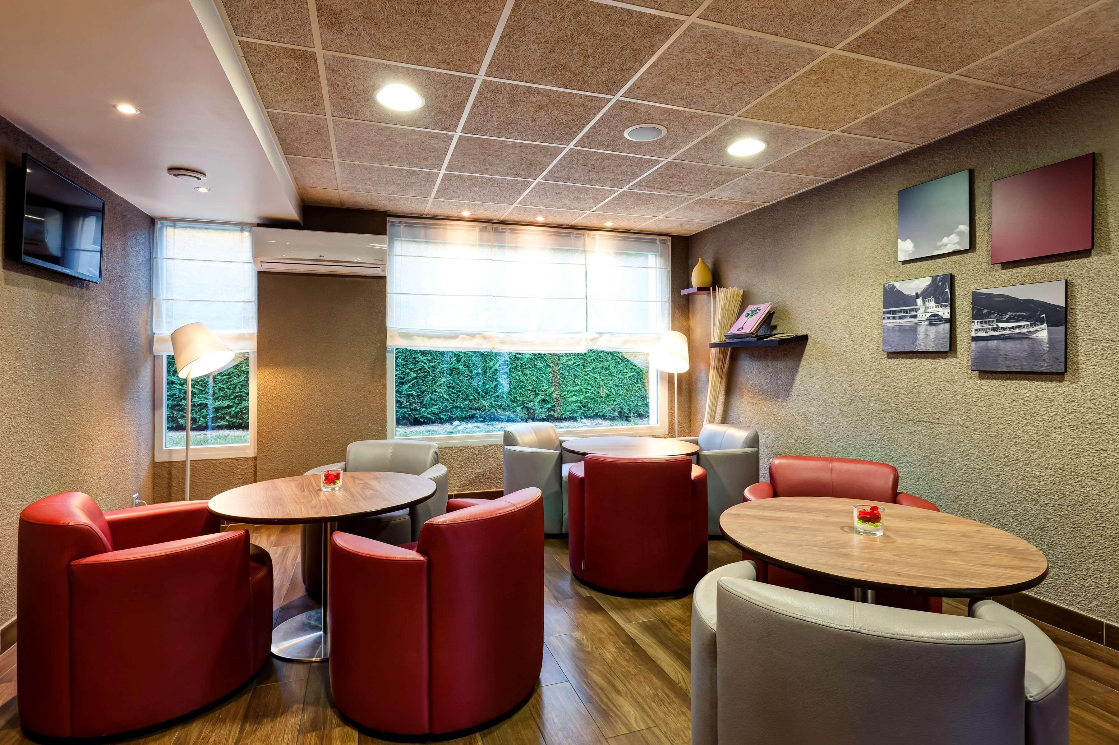Campanile Geneve - Ferney-Voltaire Hotel Buitenkant foto