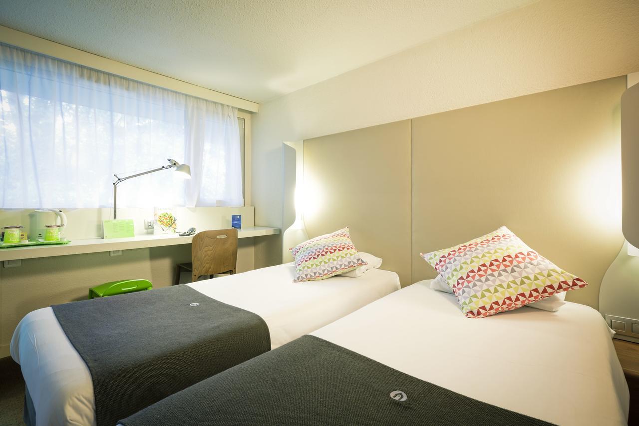 Campanile Geneve - Ferney-Voltaire Hotel Buitenkant foto