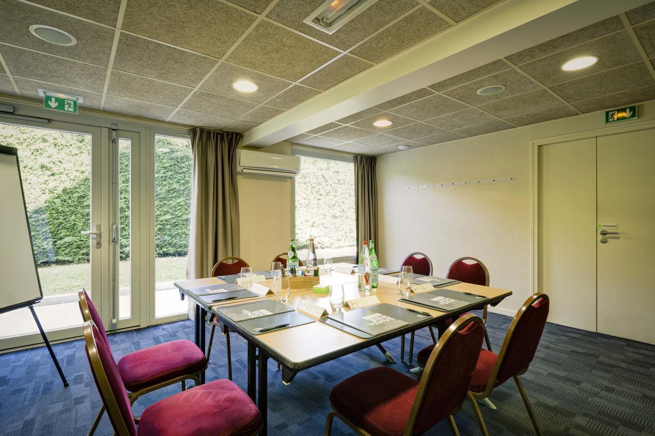 Campanile Geneve - Ferney-Voltaire Hotel Buitenkant foto